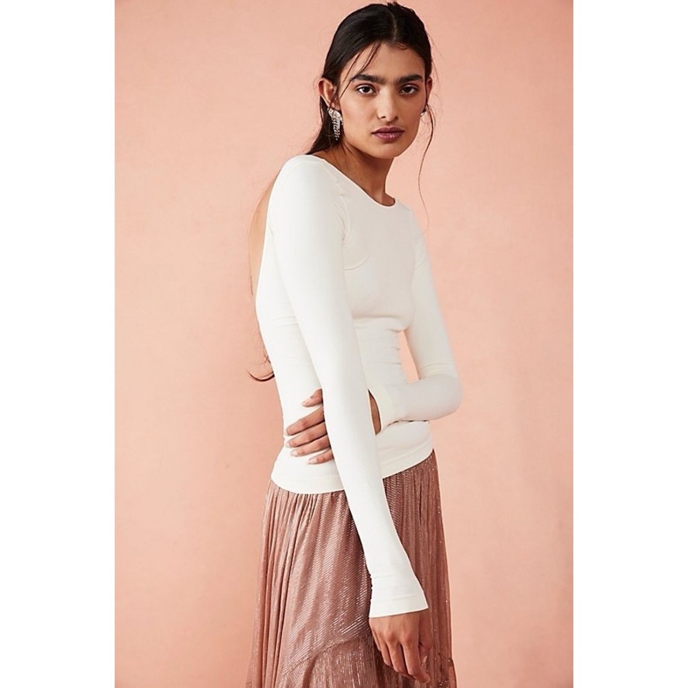 Intimately Free People Size M/L Cream Ivory Long Sleeve Low-Back Seamless Top